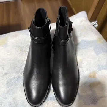 가죽 사이드 고어 부츠 블랙