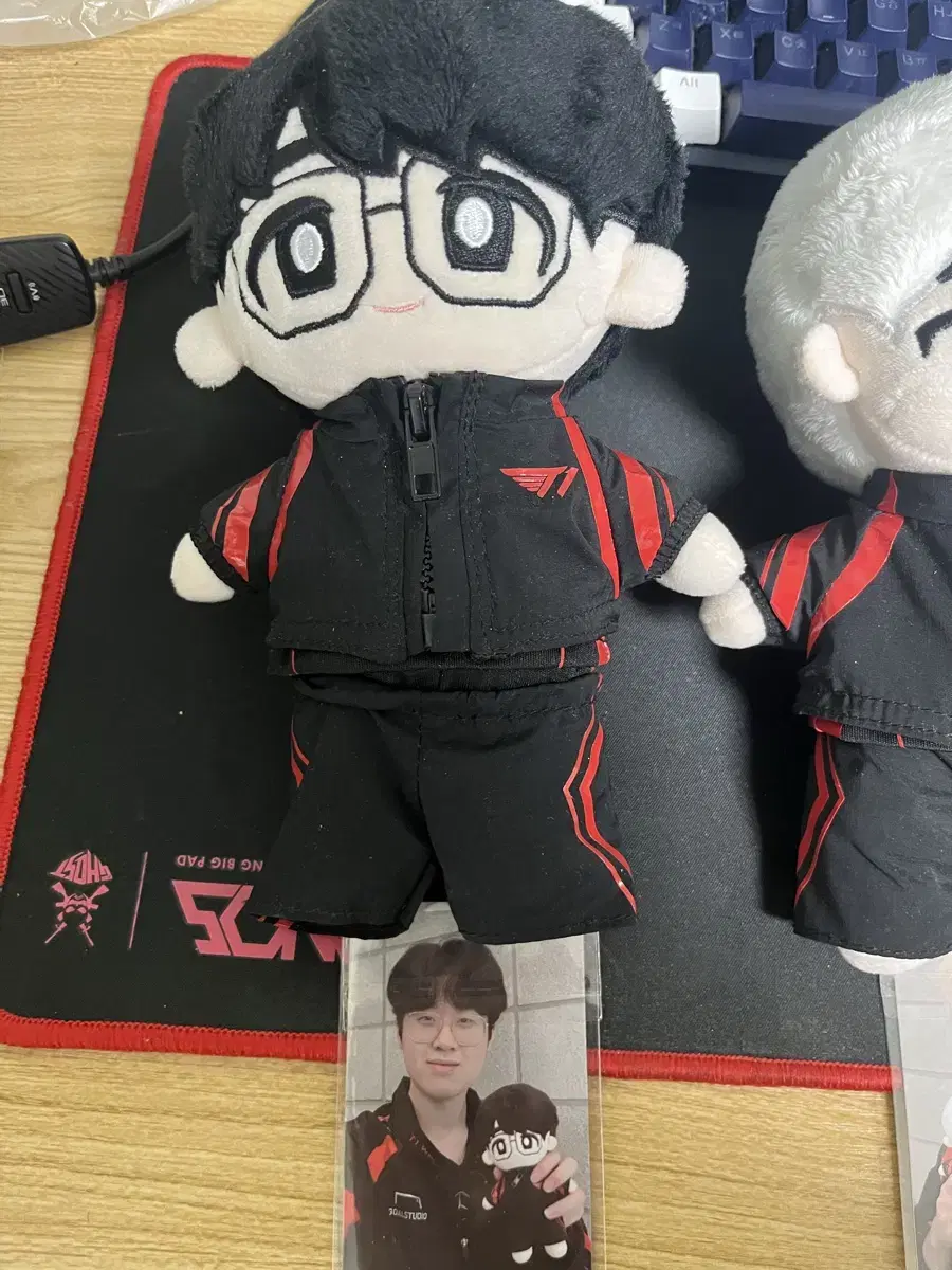 T1 Zeus 20cm Doll