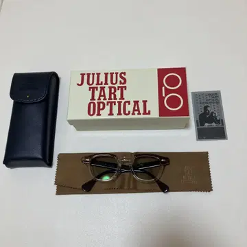 JULIUS TART OPTICAL AR 레드우드