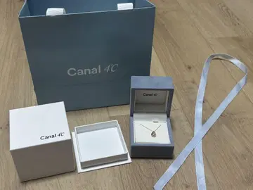 Canal 4C 눈물형 크리스탈 목걸이