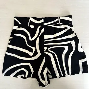 EMILIO PUCCI 에밀리오 푸치 숏 팬츠 34