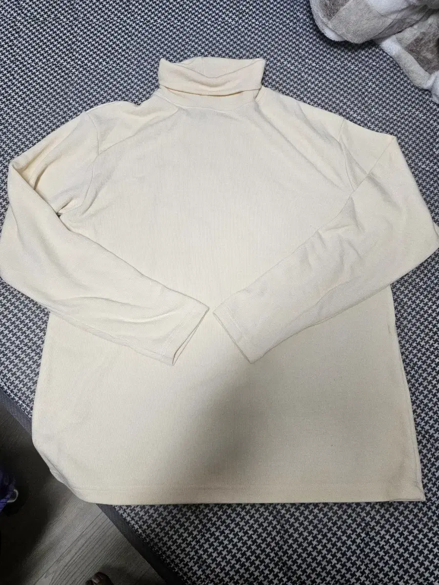 Knitted Turtleneck Knit Ivory L