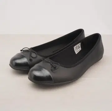 새상품급 PUMA YONGI FLAT RIBBON  플랫 22.5cm