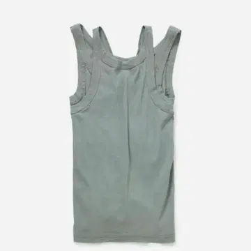 페타 우타다 히카루가 착용한 헤디 탱크톱 요 바이오톱