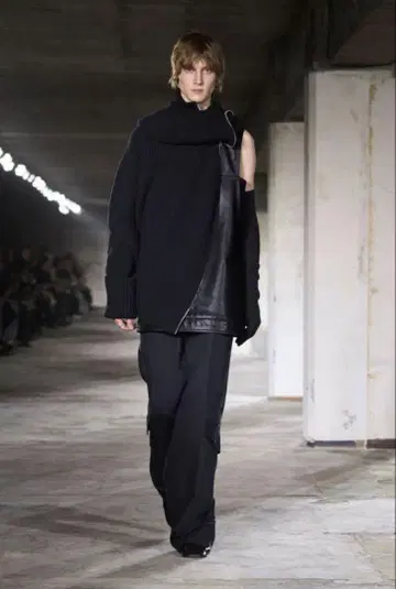 DRIES VAN NOTEN 24AW 지퍼 니트 블랙 사이즈 S