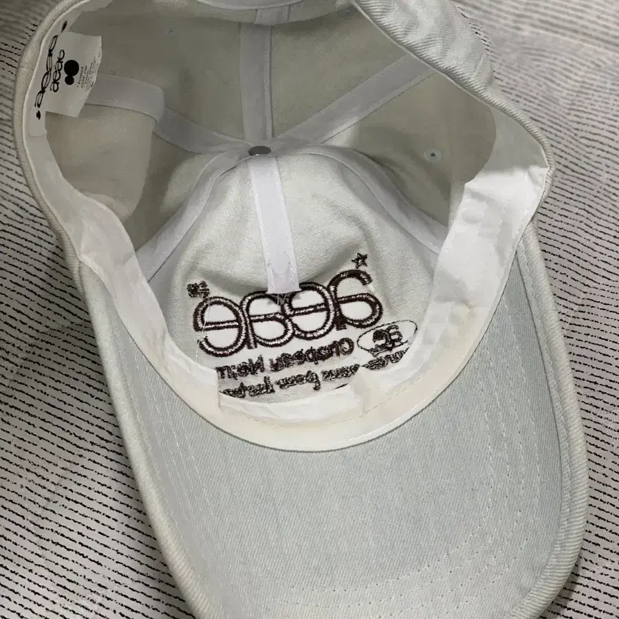 【韓国aeae エーイーエーイー】WEB LOGO DENIM 5 PANNEL CAP aeae Hat WEB LOGO DENIM 5 PANEL CAP - [L on Bunjang Global Site.