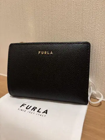 FURLA 블랙 접이식 지갑 컨디션 최상