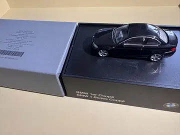 BMW 1er 쿠페 미니카 블랙 1/43