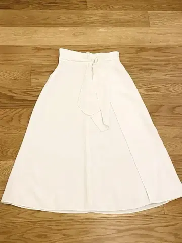 ELISABETTA FRANCHI 화이트 플레어 스커트 40