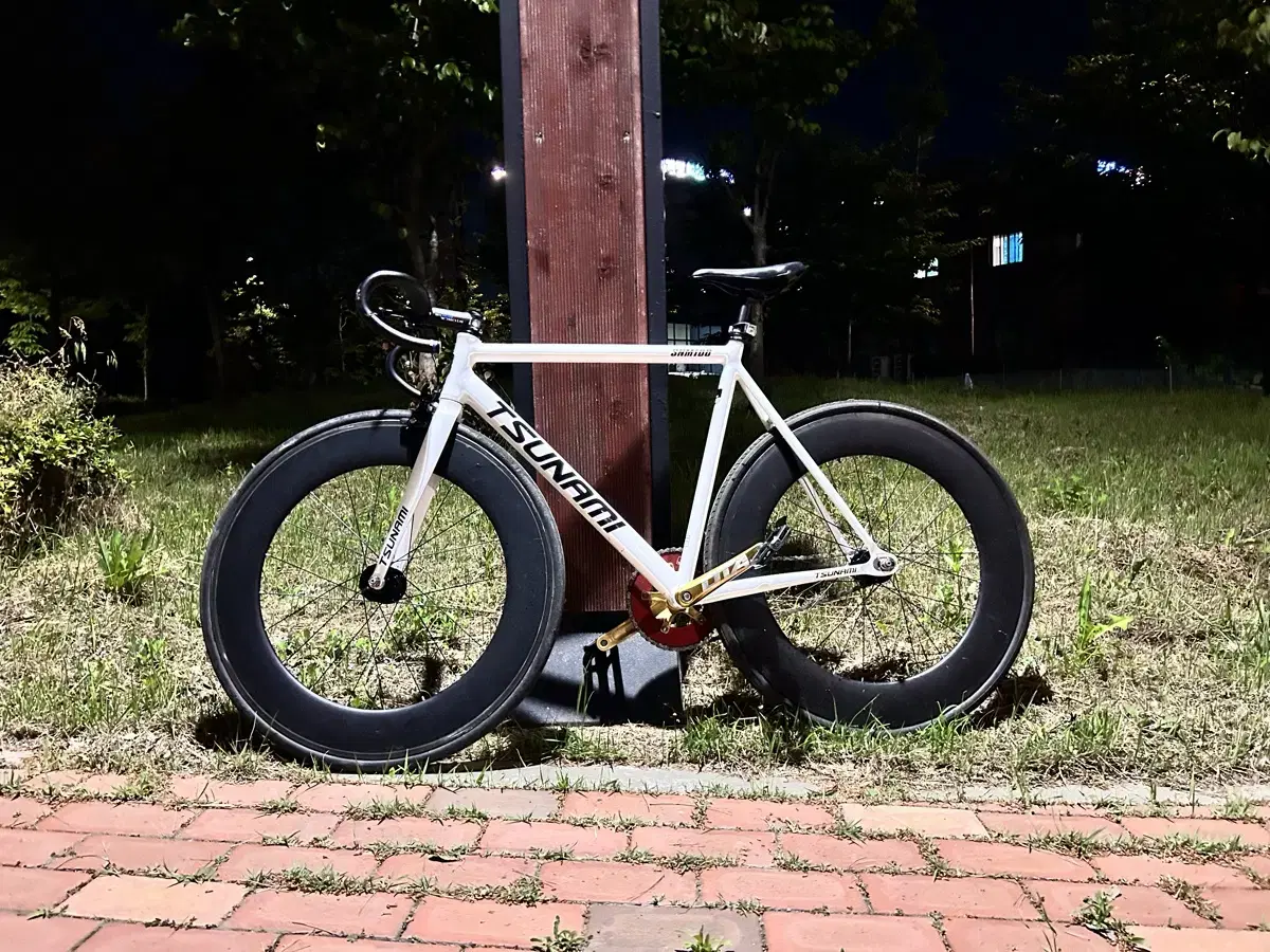 Tsunami snm100 Fixie White