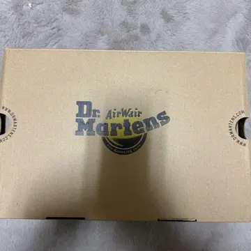 Dr. Martens 블랙 로퍼