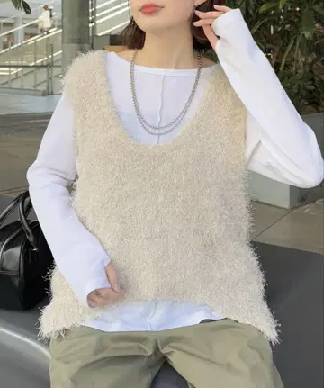 딥 U 멜란지 페더 베스트