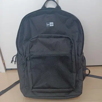 뉴에라 백팩 블랙