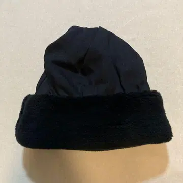 에드비나 홀 니트 모자