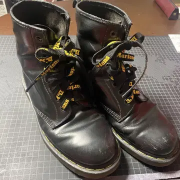 Dr.Martens 엔지니어 부츠 1460 8홀 남성용
