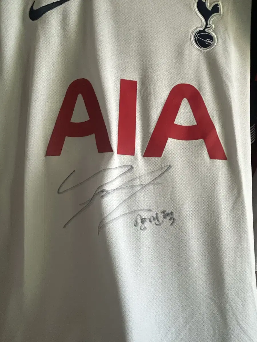 Yang Min-hyuk Tottenham Apparel Autographed Uniform