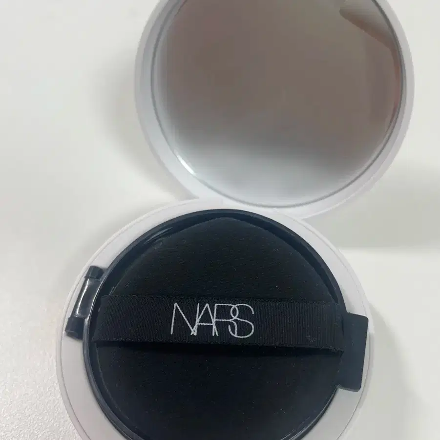 라이트 리플렉팅 세럼 쿠션 파운데이션 seoul