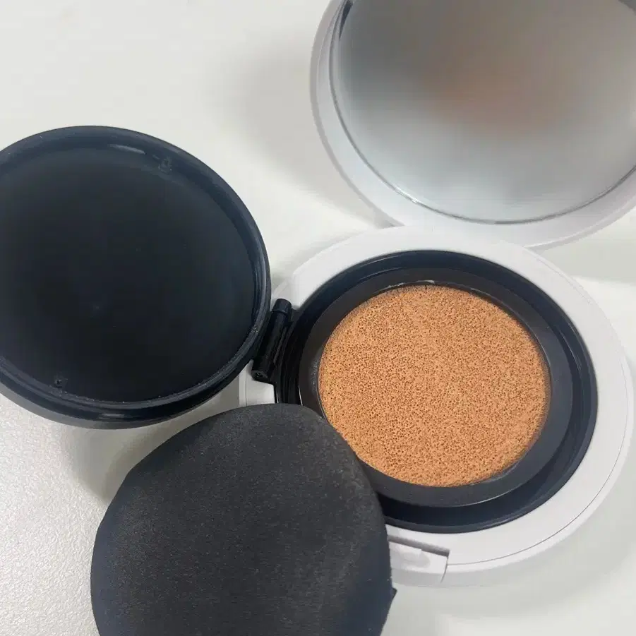 라이트 리플렉팅 세럼 쿠션 파운데이션 seoul