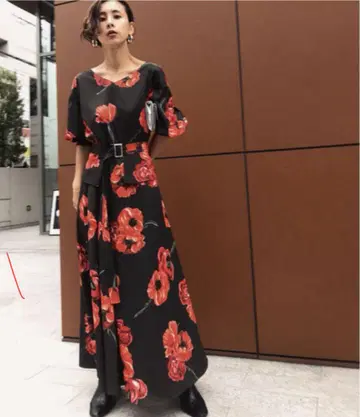 AMERI ASHLEY FLOWER DRESS 완판템