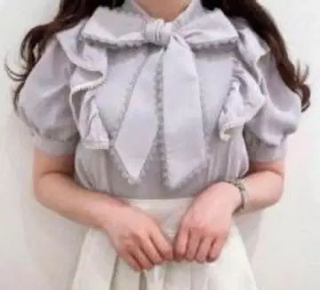 evelyn 상의 리본