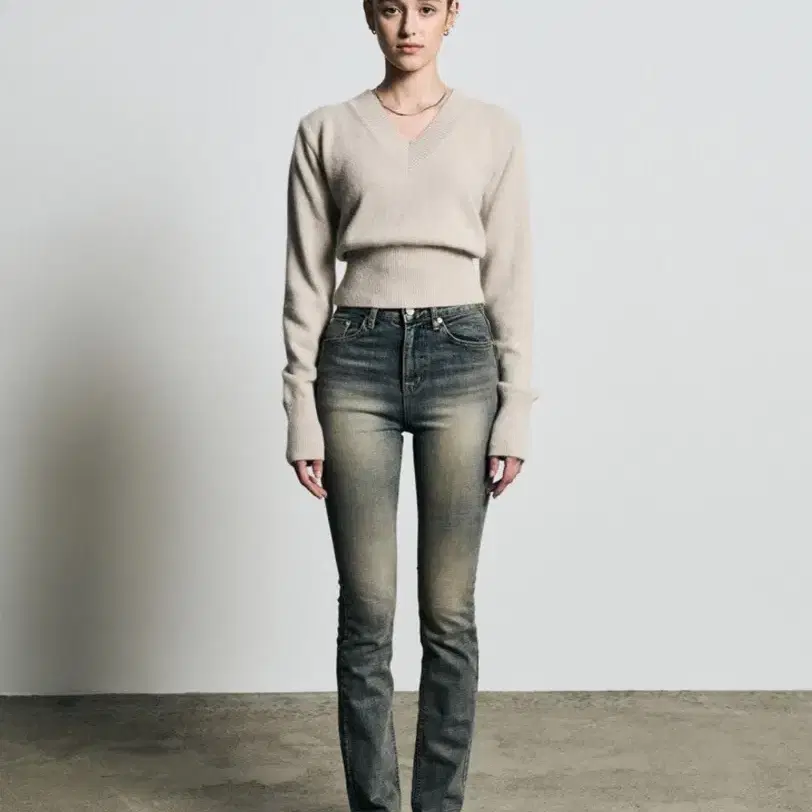 【BOHEMIAN SEOUL】KNEE OPEN RIPPED WIDE JEANS (BLACK) BOHEMIAN SEOUL | 보헤미안서울 Bohemian Seoul knee open