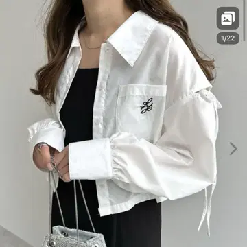 앤도미 숏 기장 리본 셔츠 블라우스