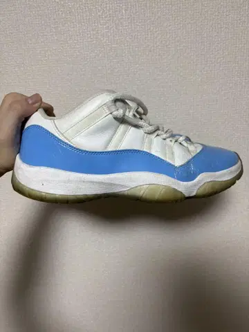 AJ11 유니버시티 블루