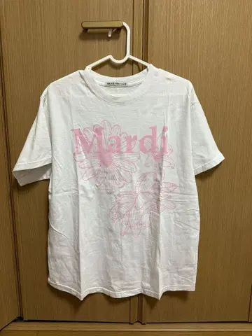 마르디 메크르디 핑크 반팔 티셔츠
