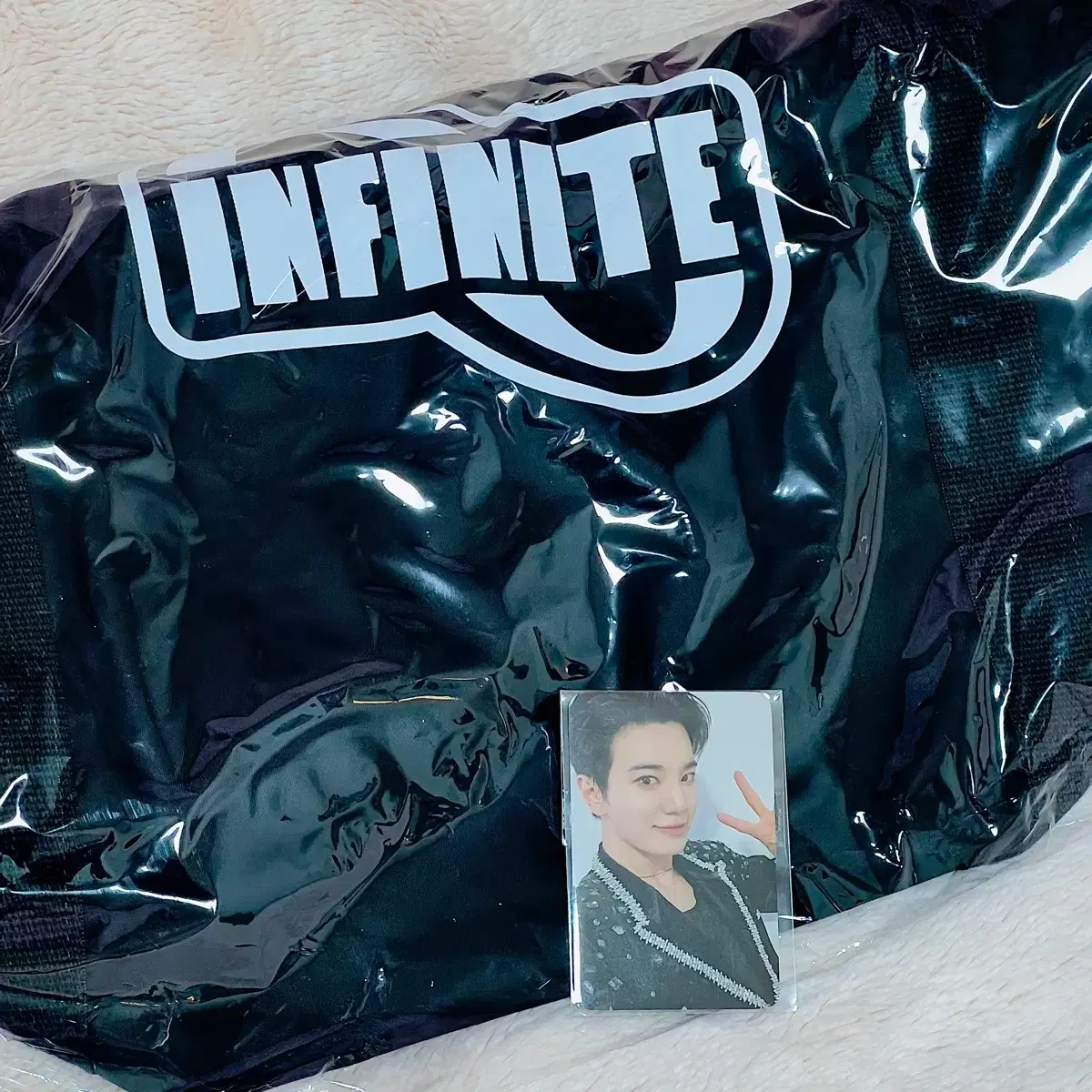Infinite 15th Anniversary Concert Limited Edition Japan Everline MD Boston  Bag #인피니트,#김성규,#남우현,#성규포카,#이성종 on Bunjang Global Site.
