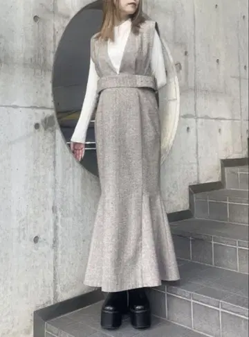 MURUA(무루아) 사이드 턱 머메이드 점퍼 스커트