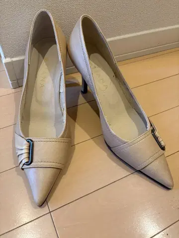 24cm 베이지 DIANA 스틸레토 펌프스