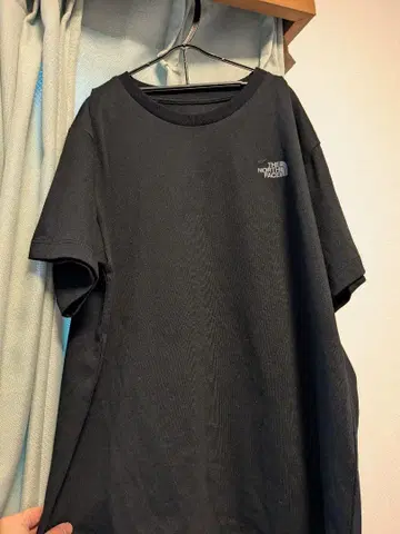 THE NORTH FACE 블랙 티셔츠 반팔