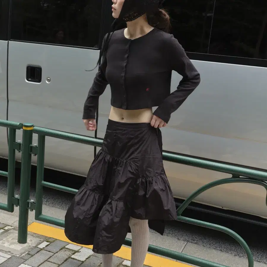 【Carol Shoppe】UNBALANCED LONG SKIRT IN BLACK / NAVY Carol Shoppe Unbalance Skirt Navy (worn by Onuk) #carol