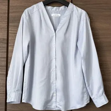 그린 라벨 릴랙싱 V넥 쉬폰 블라우스