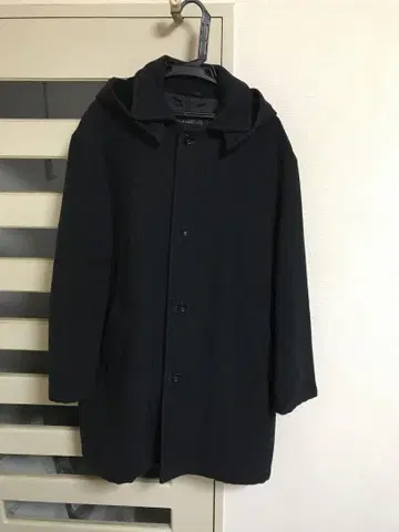 Paul Stuart 후드 부착 블랙 코트