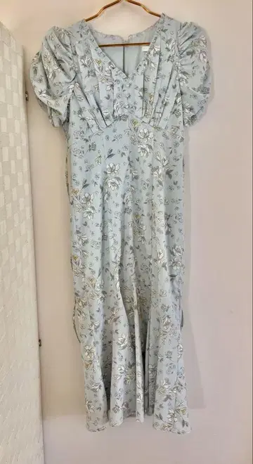 릴리안 캐럿 스카이블루 꽃무늬 퍼프 슬리브 롱 원피스
