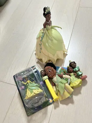 디즈니 Disney 프린세스와 마법의 키스 티아나 피규어 6종 세트