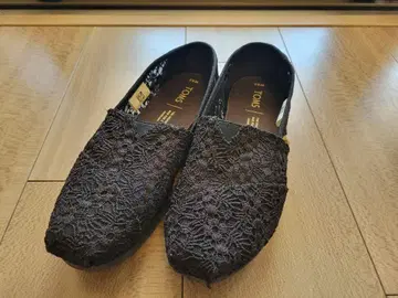 TOMS 슬립온 블랙 W6.5 (23.0~23.5)