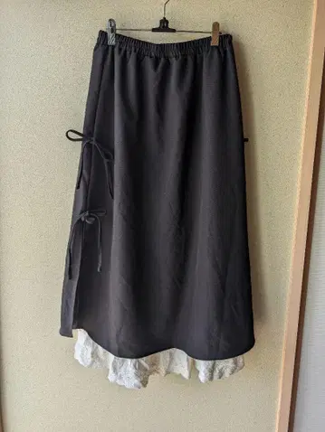 블랙 레이스 밑단 롱 스커트