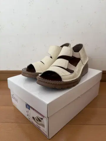 i6EM 샌들 아이보리 22.0cm