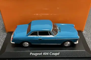 맥시 챔프 Peugeot 404 Coupe 블루