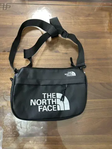 THE NORTH FACE 숄더백 블랙 약 28cm