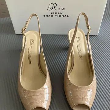 Riz 크로커다일 스타일 오픈토 샌들