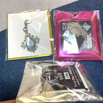 탭나이 카뮤 굿즈