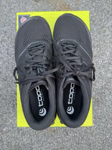 토포 애슬레틱 울트라벤처 2 28cm