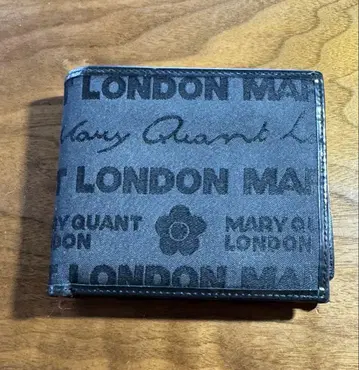 MARY QUANT 블랙 두겹 지갑