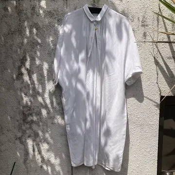 Brocante 화이트 롱 셔츠 반팔