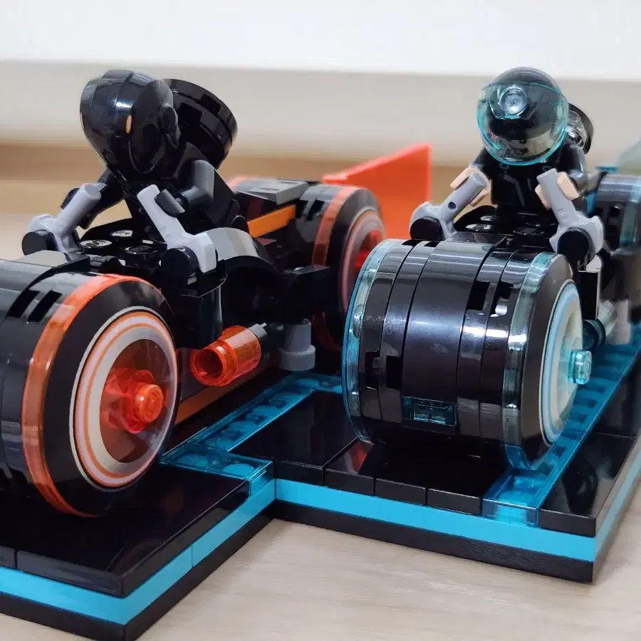 레고 아이디어 트론: 새로운 시작 21314