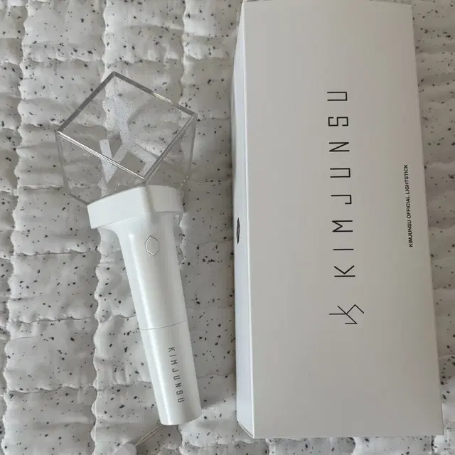 김준수 응원봉 팝니다