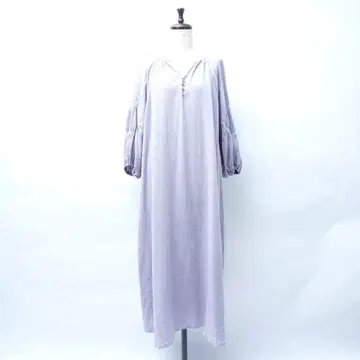 새상품급 멜랑크루즈 퍼프 슬리브 디자인 넥 원피스 연보라 *GC903